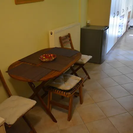 Georgias House And Paradise Garden