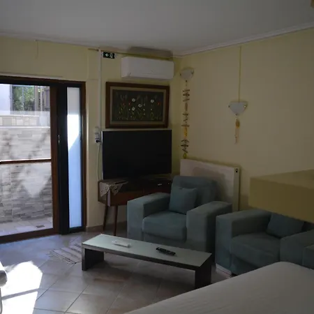 Georgias House And Paradise Garden *